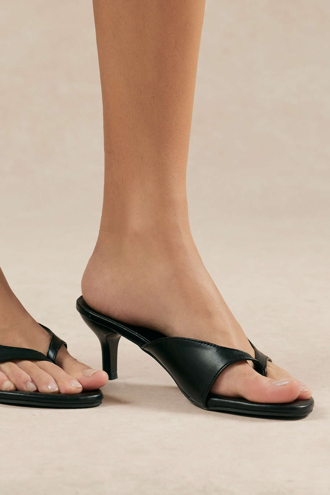 Leather Round Toe Sandals