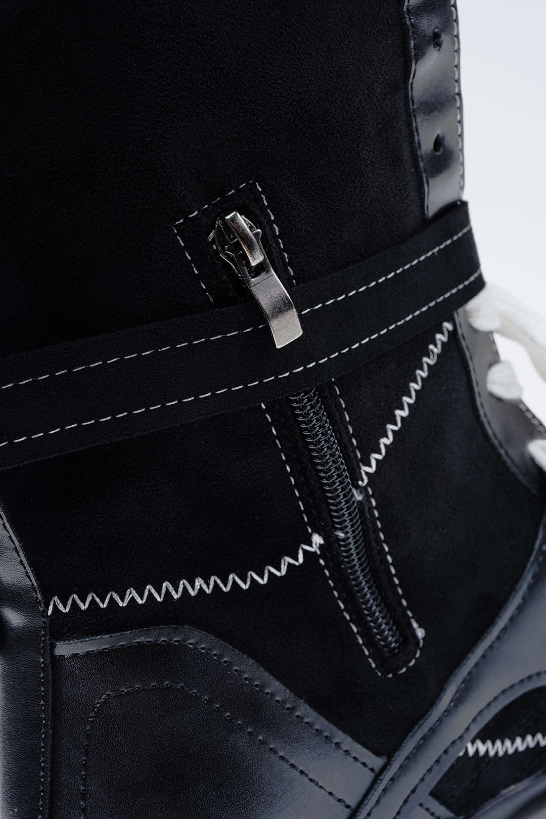 Lederstiefel zum Schnüren bis zur Mitte der Wade