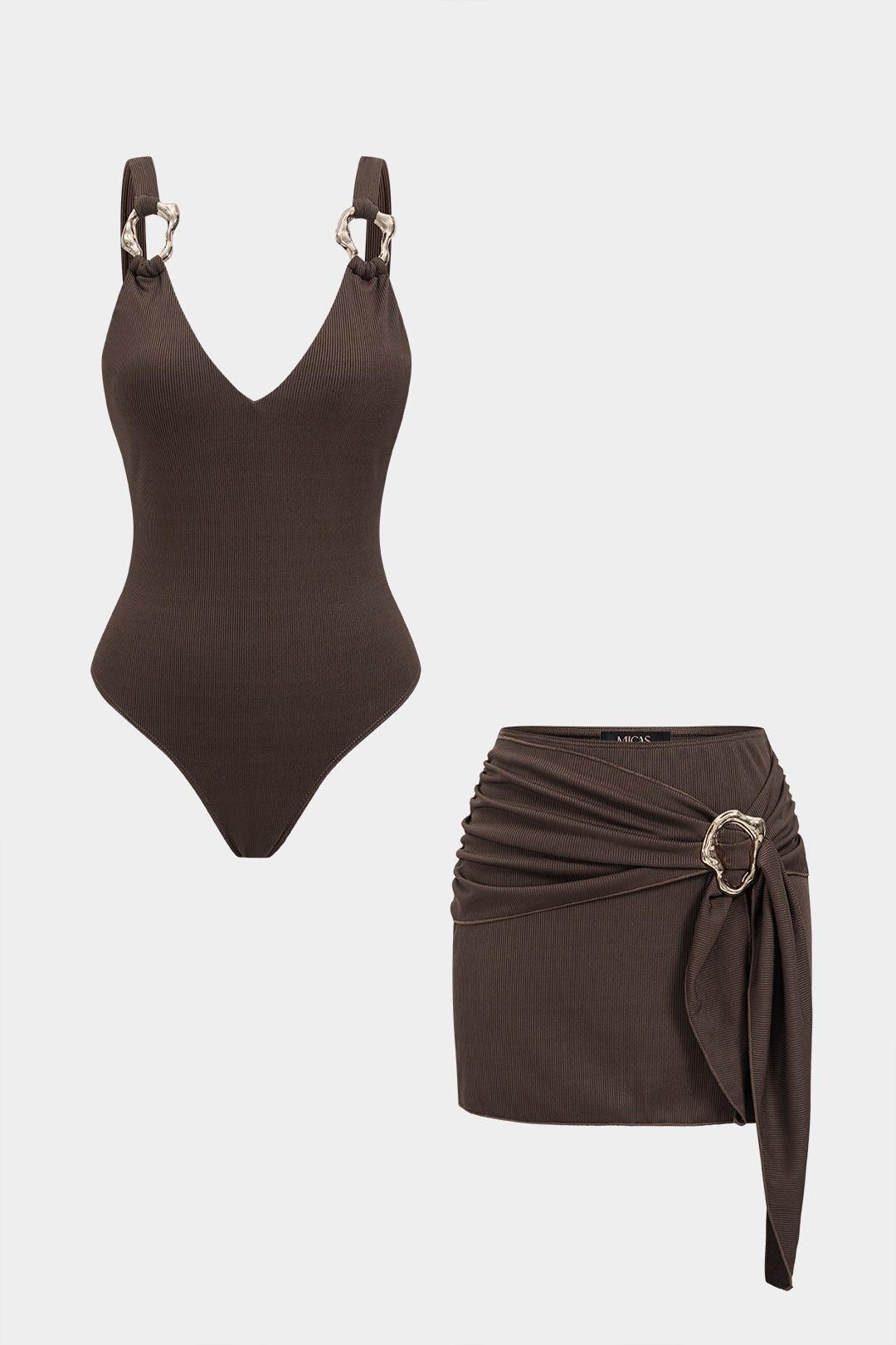 Ensemble body métallisé col V et jupe asymétrique froncée