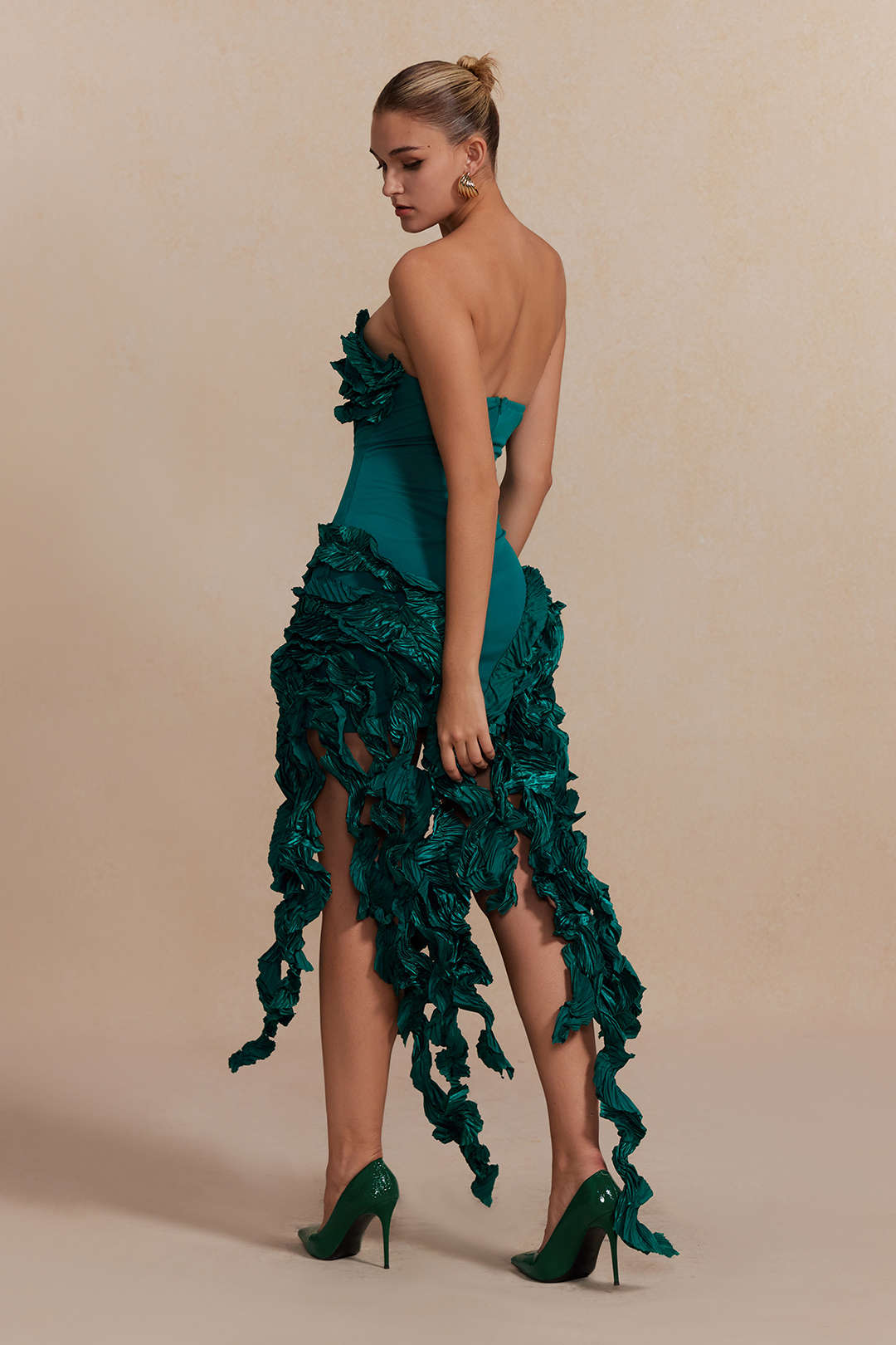 Robe midi bustier à volants et franges