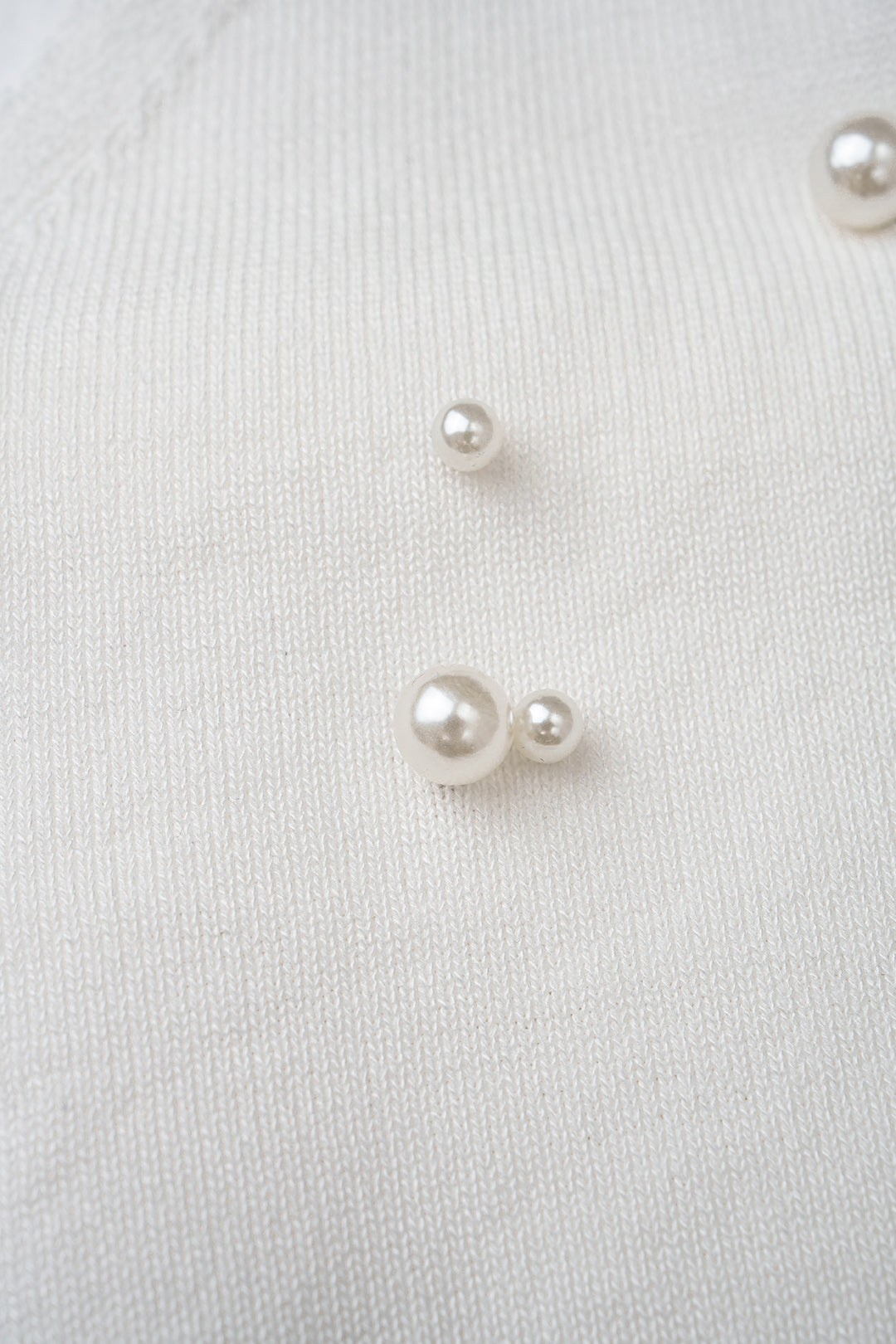 Débardeur en maille, dos-nu, à nouer, orné de perles