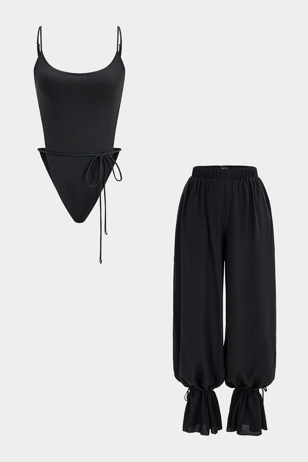 Rundhals-Jumpsuit mit Bindedetail am rücken und Rückenausschnitt