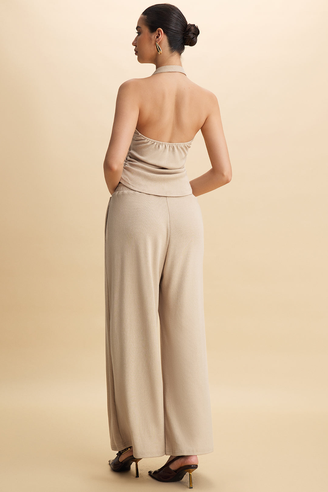 Einfarbiger Long-Cardigan, Neckholder-Cami-Top mit Raffung und Hose mit weitem Bein Set