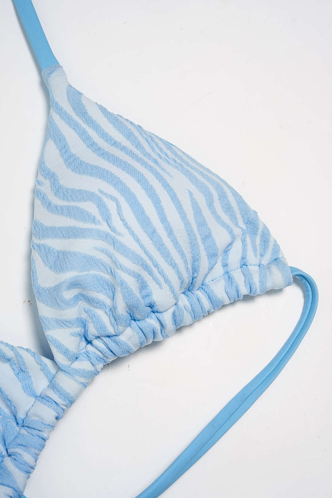 Bikini-Set mit Streifenmuster und Bindedetail