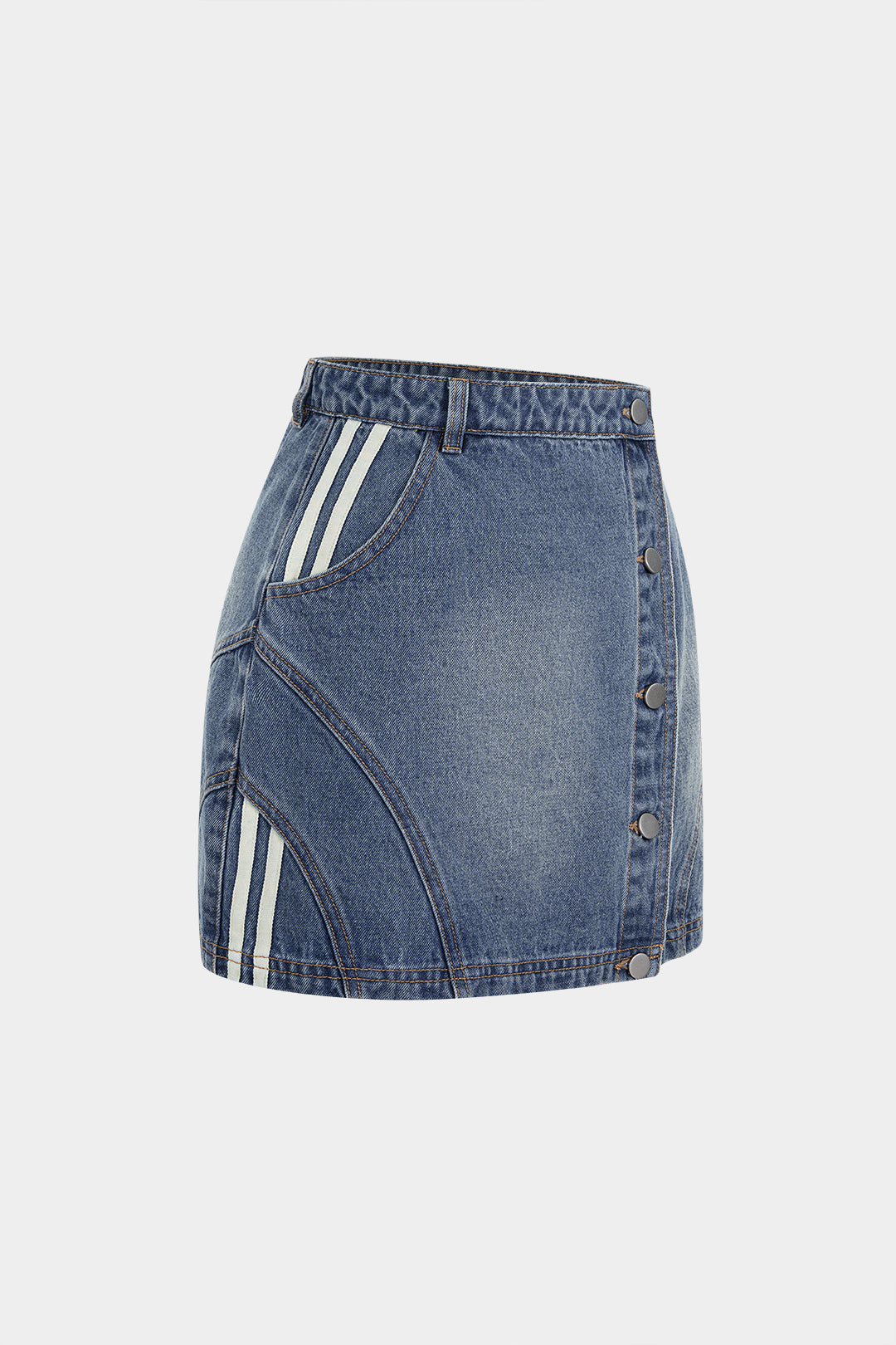 Jeansrock mit asymmetrischer Naht und Knopfdetails
