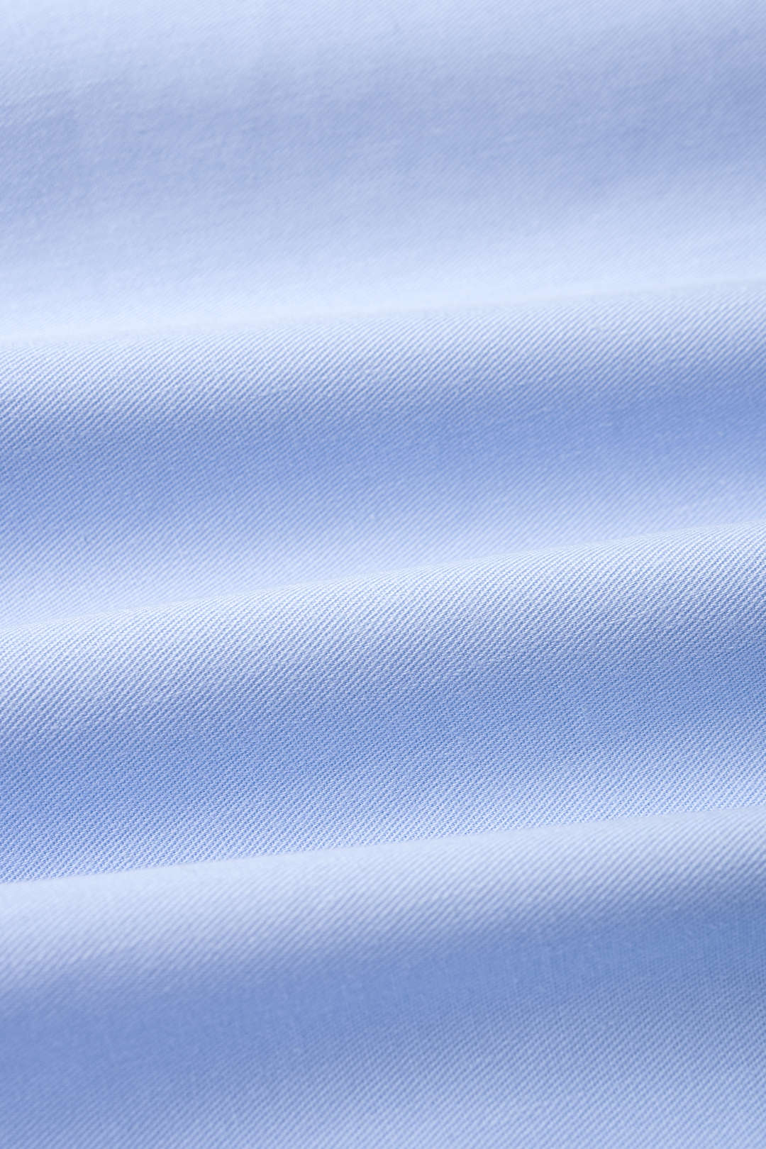 Rundhals-Kurzarmshirt mit Kontrastpasse