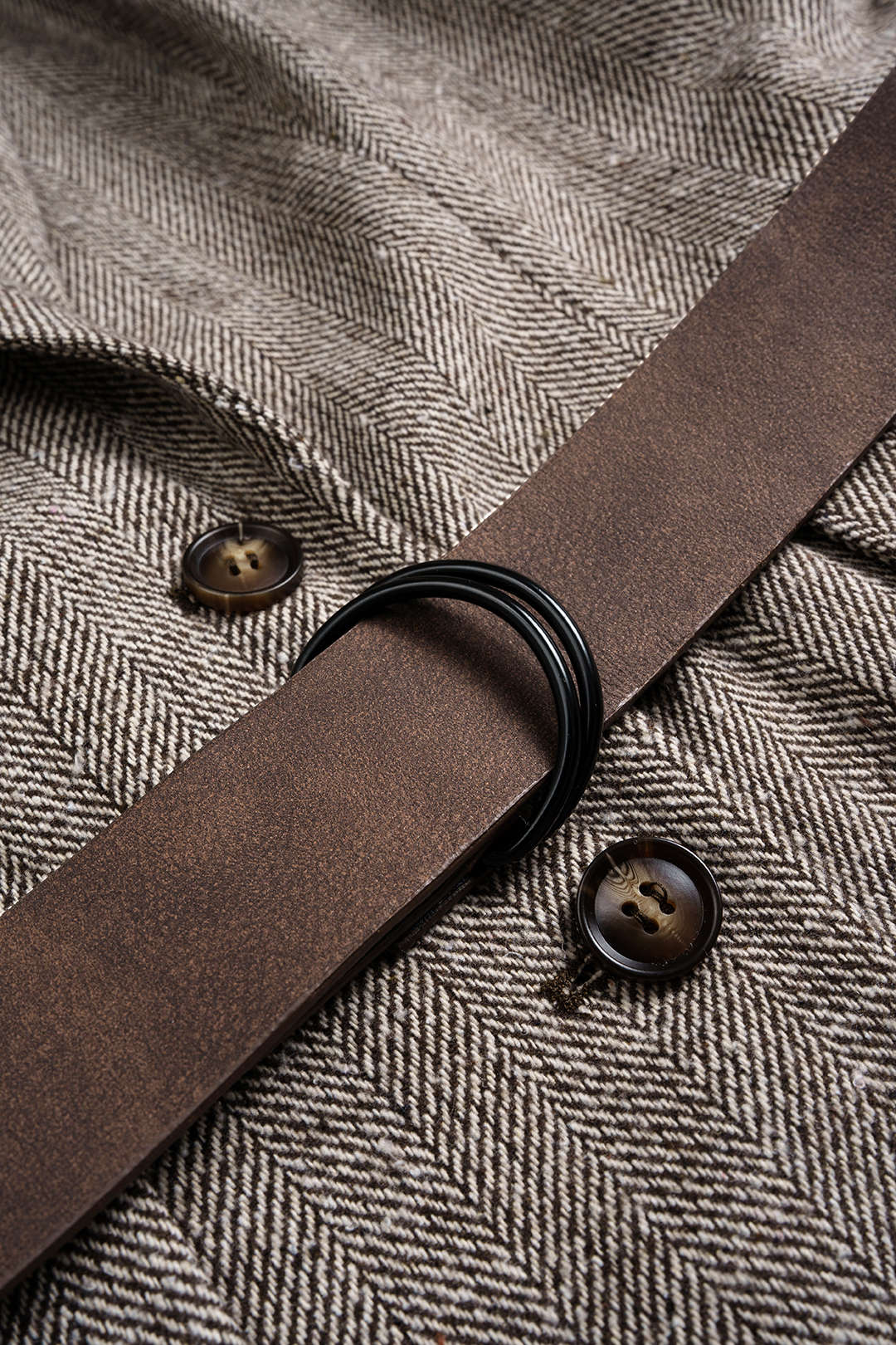 Gekerbter Revers-Blazer mit Knöpfen und Gürtel