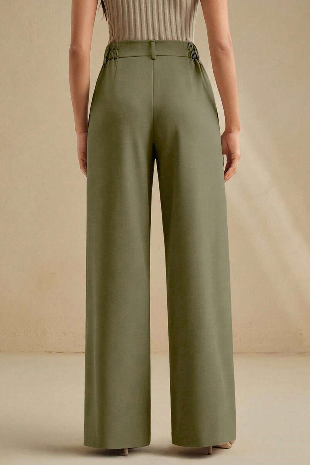 Pantalon plissé droit uni