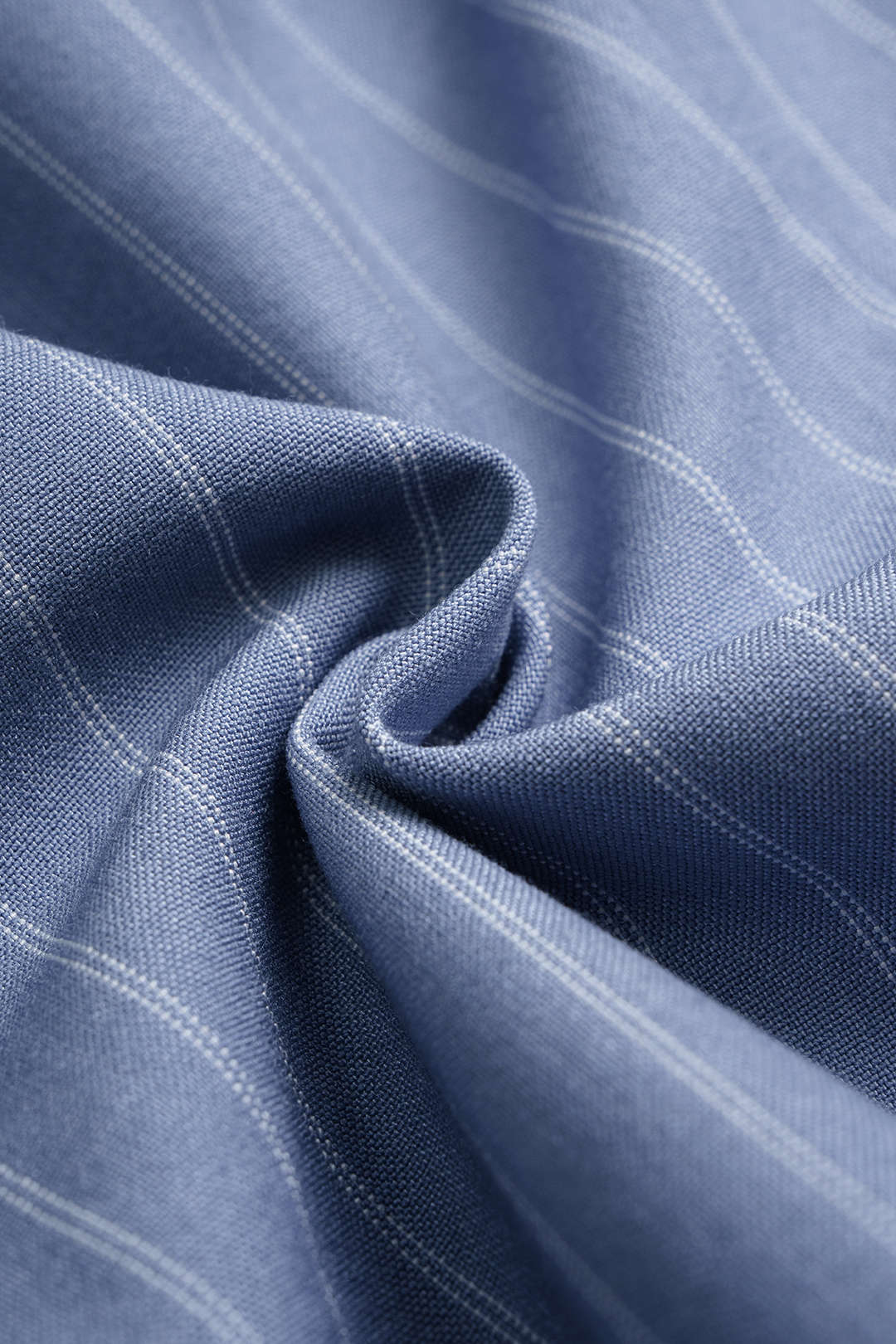 Tanktop mit Kontraststreifen, asymmetrischem Schnitt und Knoten-Detail