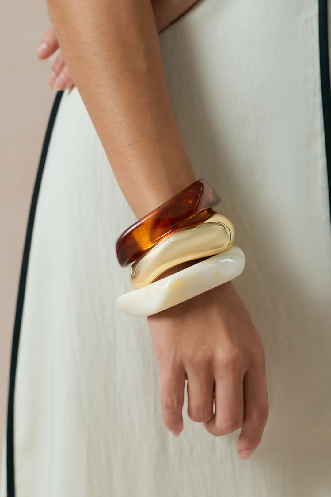 Armbänder mit unregelmäßiger Form aus Harzlegierung