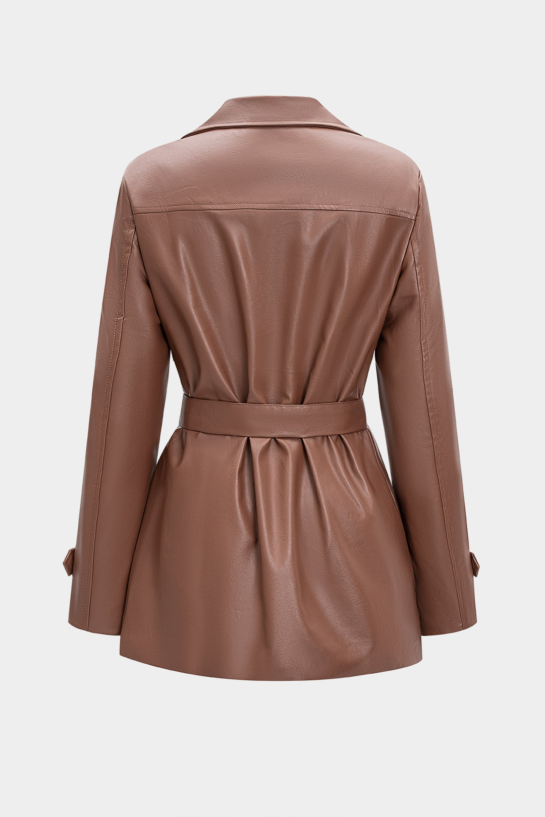 Veste boutonnée ceinturée en similicuir