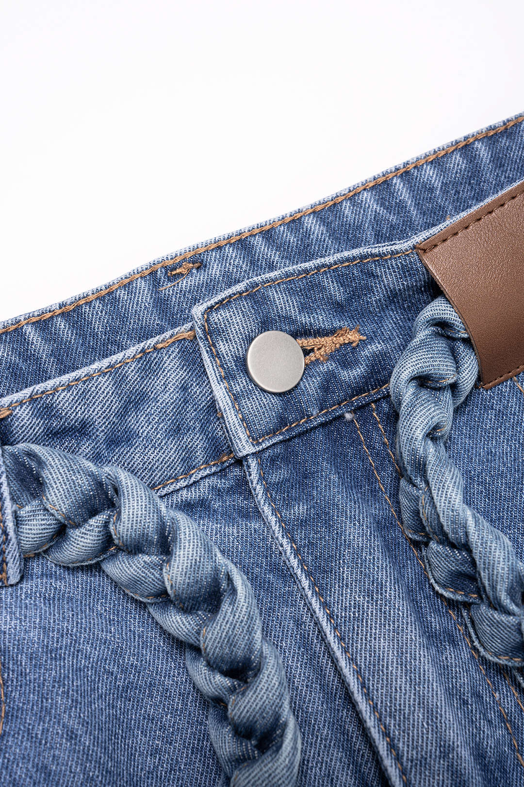 Jean large ceinturé en denim avec poches