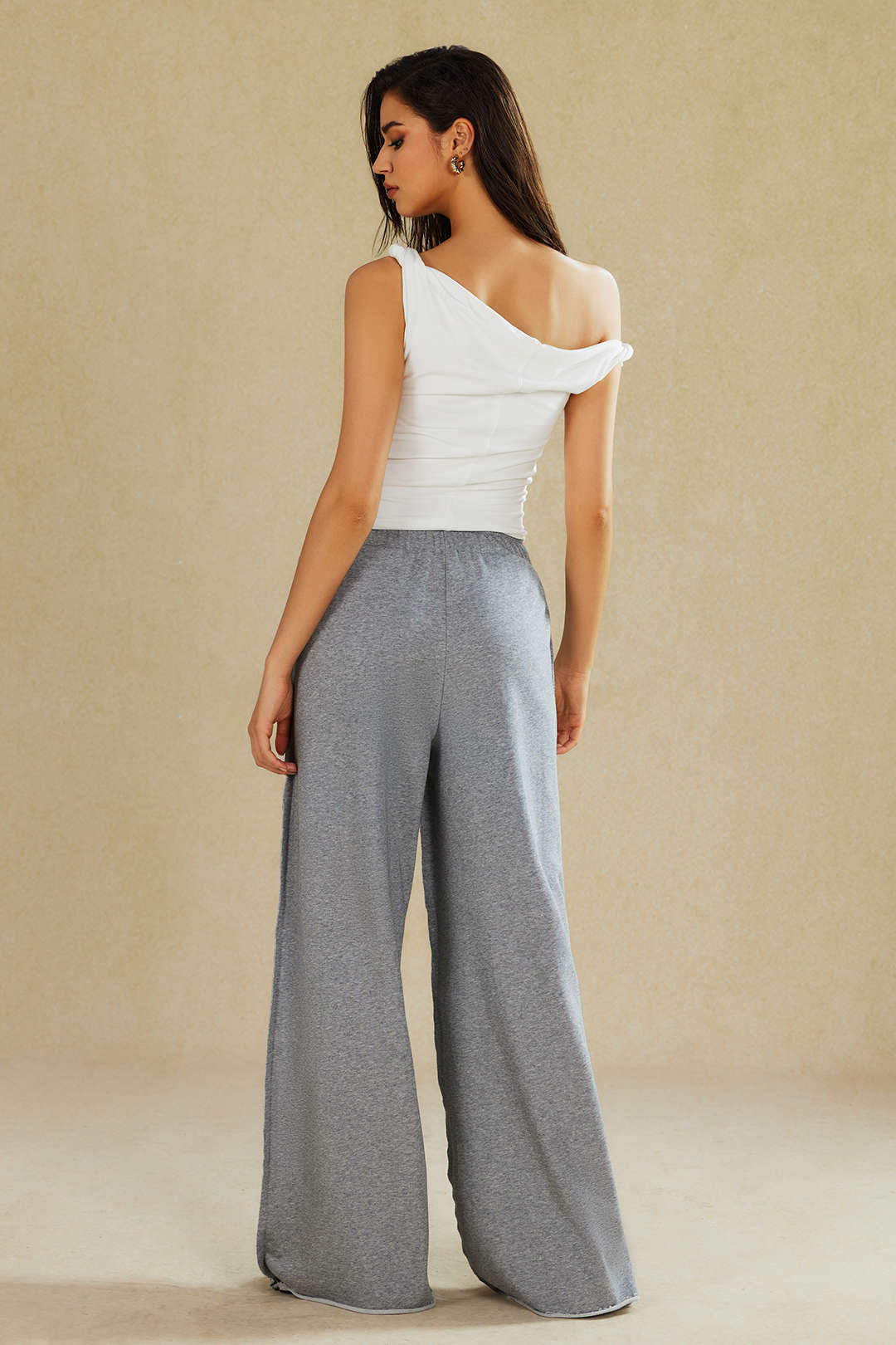 Basic Asymmetrical Twist Sleeveless Top