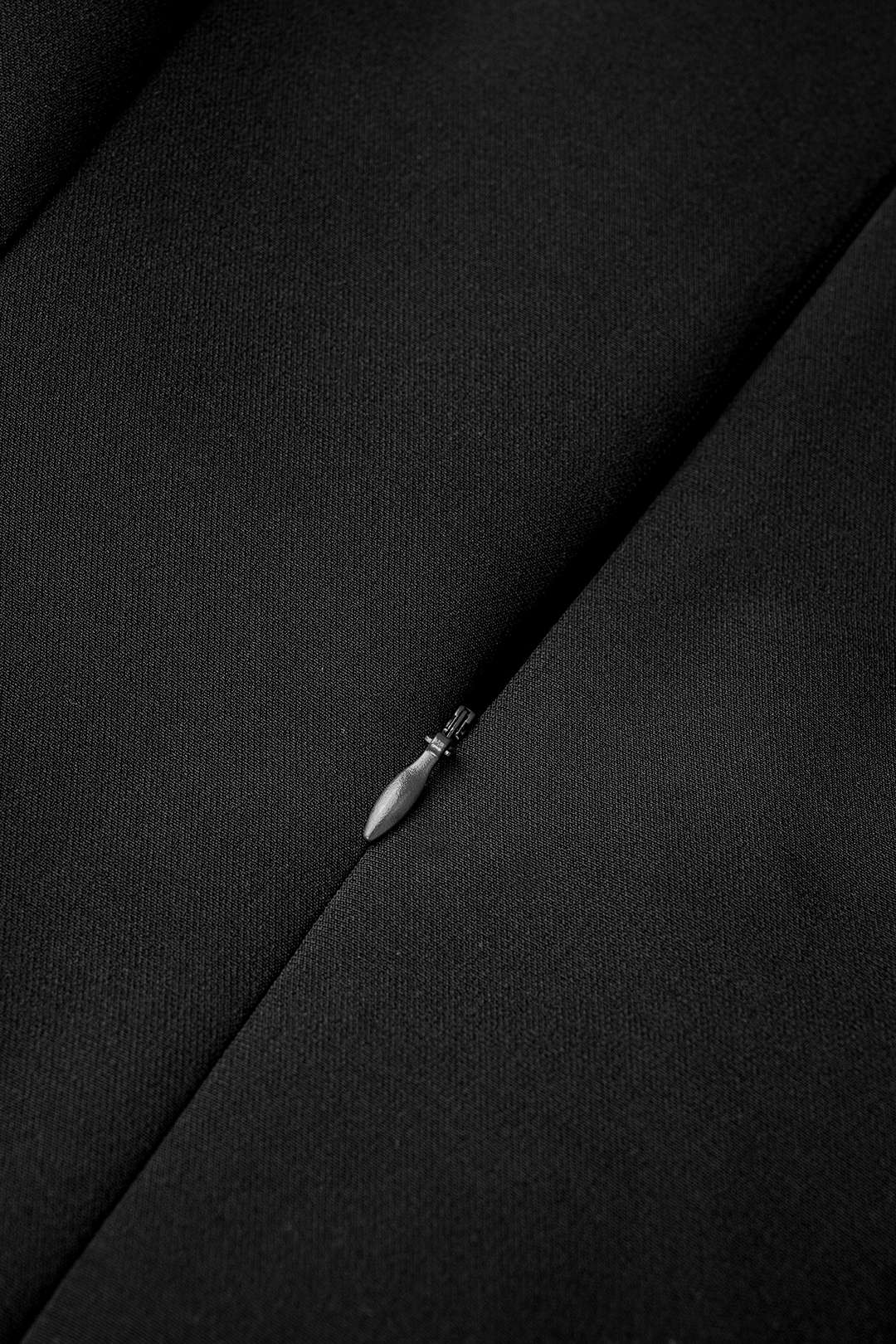 Patchwork schulterfreies, gerafftes Minikleid mit Bindeband am Rücken