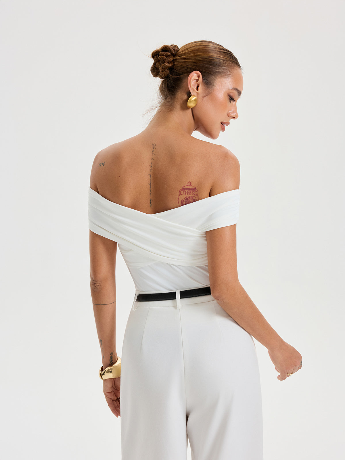 Bra-Free Off-Shoulder Top