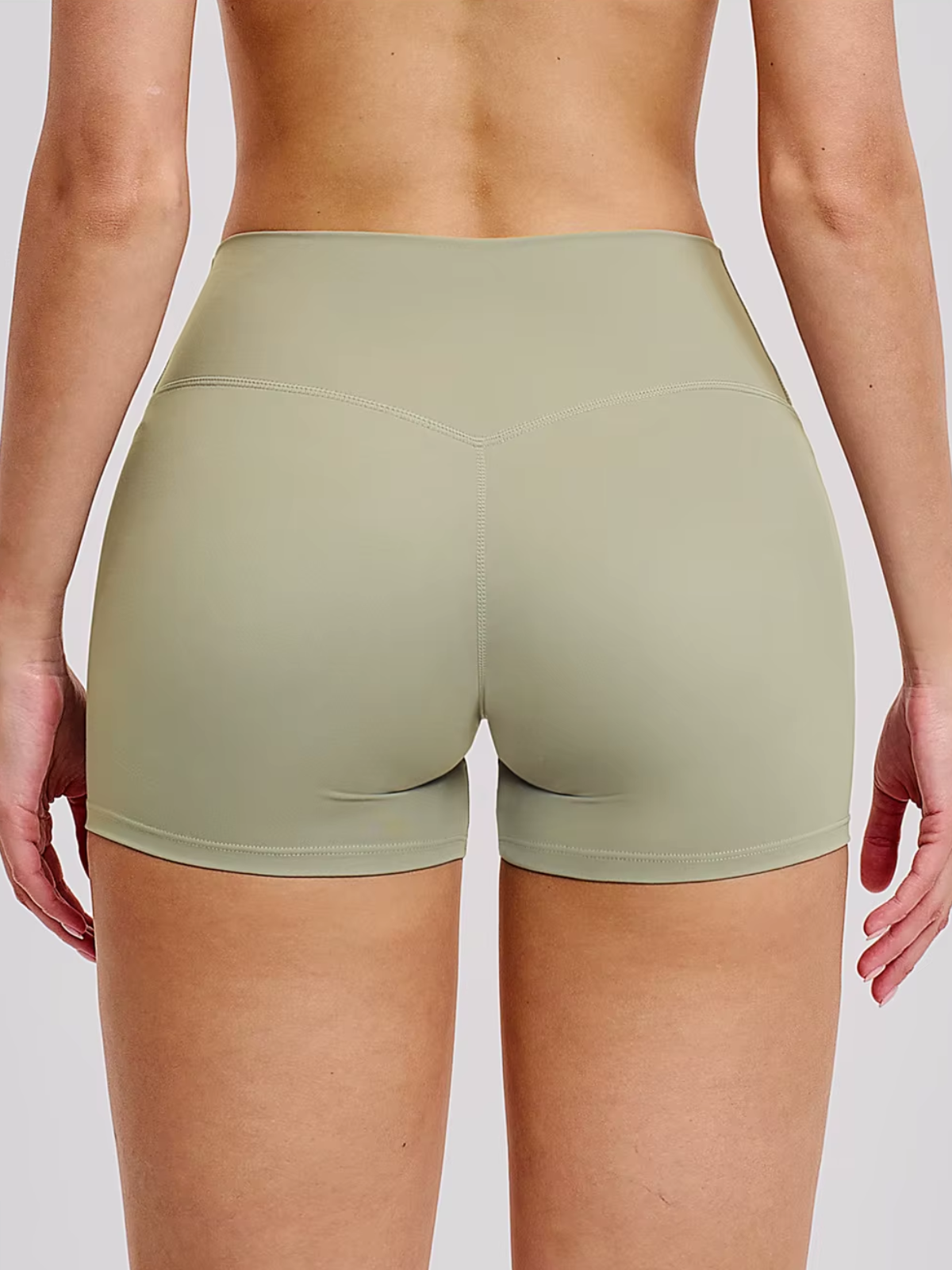 High-Waist-Biker-Shorts formend