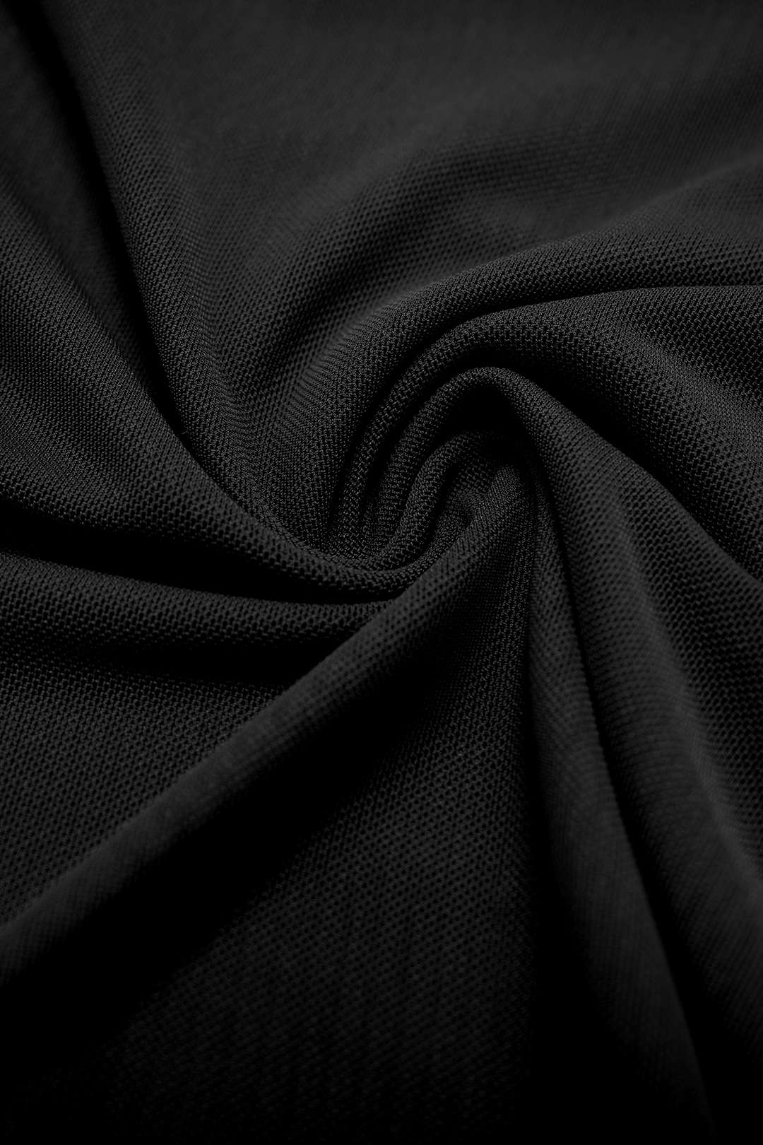 Asymmetrisches Neckholder-Maxikleid mit langen Ärmeln und Mesh-Einsatz