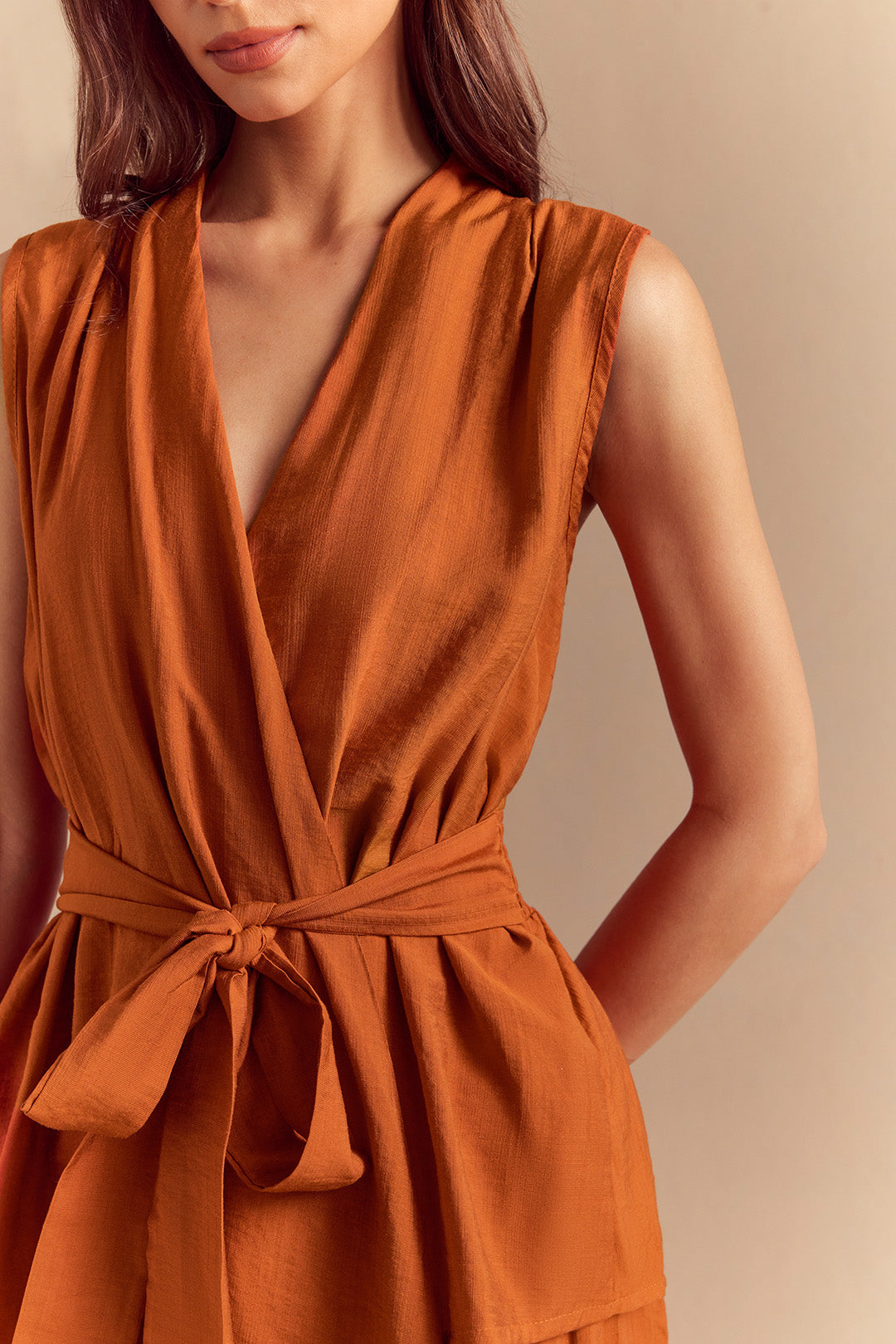 Einfarbiges Neckholder-Tanktop- und Weite-Hose-Set