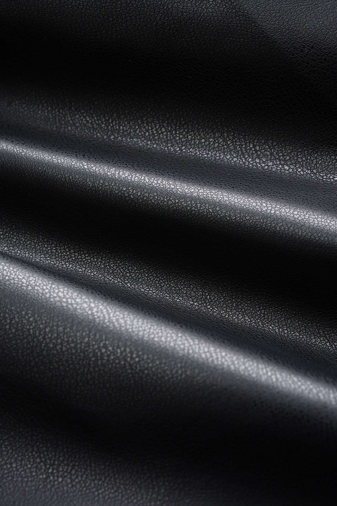 Hose mit weitem Bein, gerafftem Bund und Kordelzug aus Kunstleder