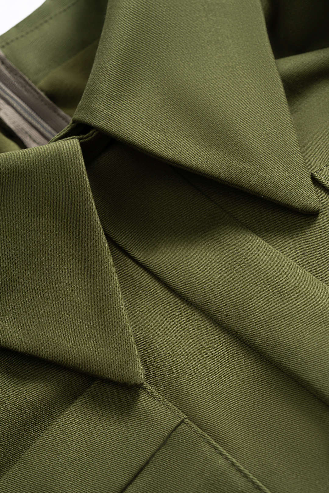 Gerafftes langärmeliges Minikleid