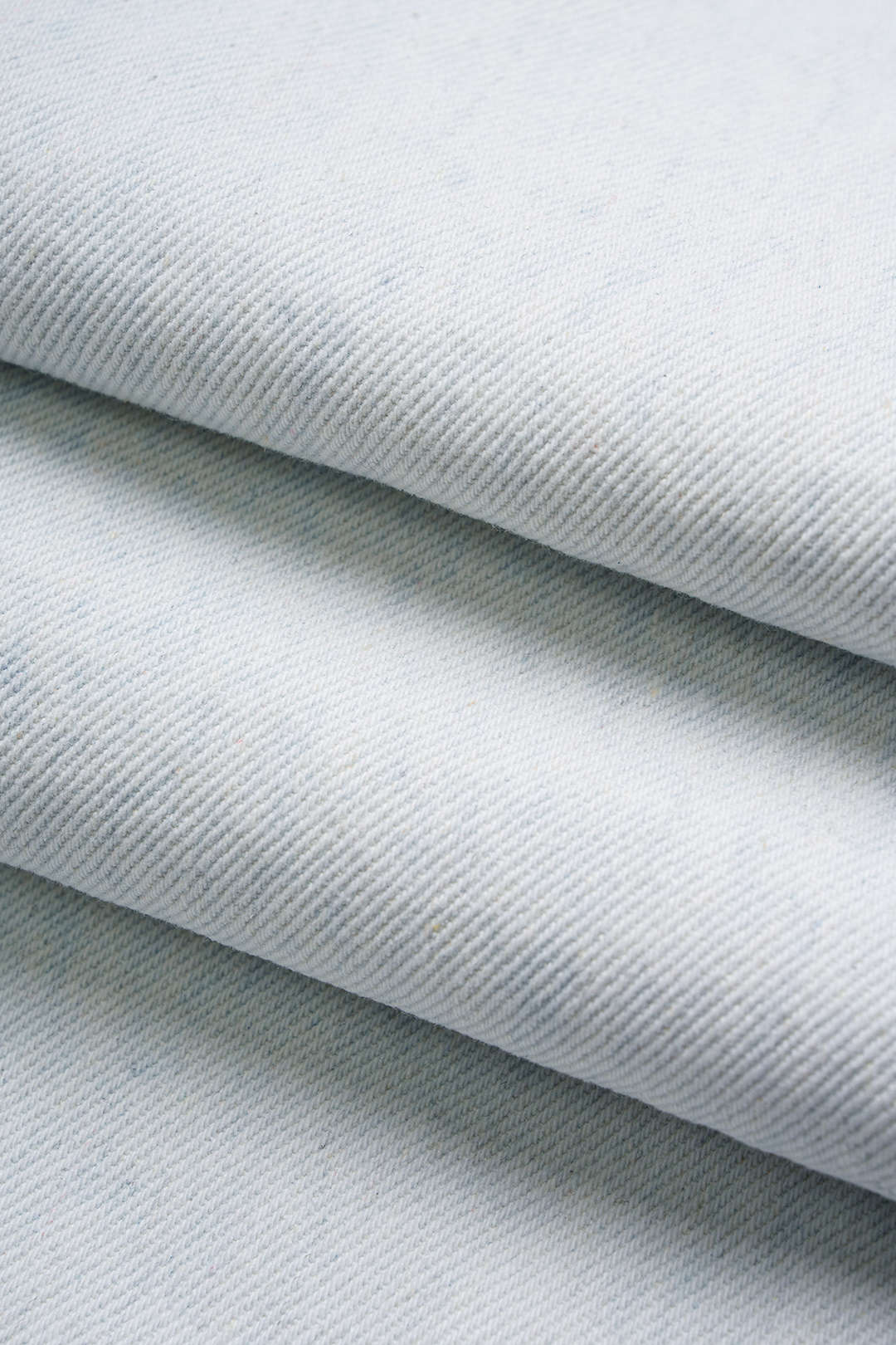 Asymmetrische Jeans mit geradem Bein aus Denim