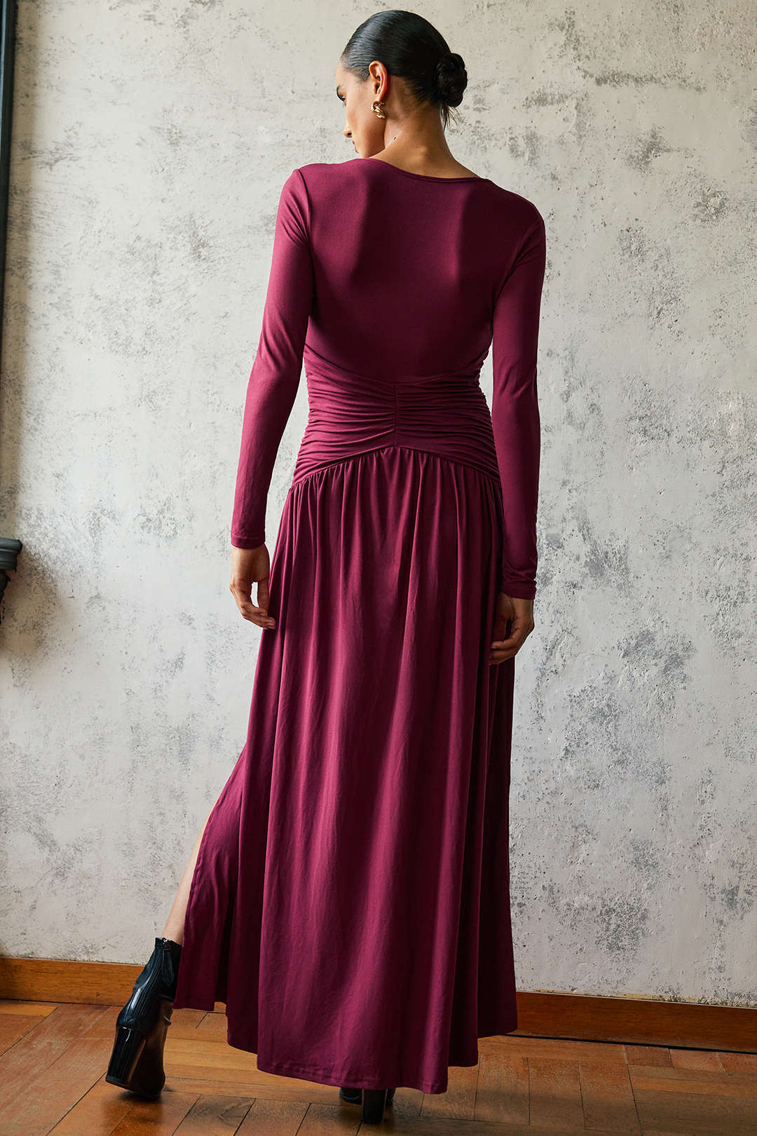 Gerüschtes V-Ausschnitt Langarm Maxikleid