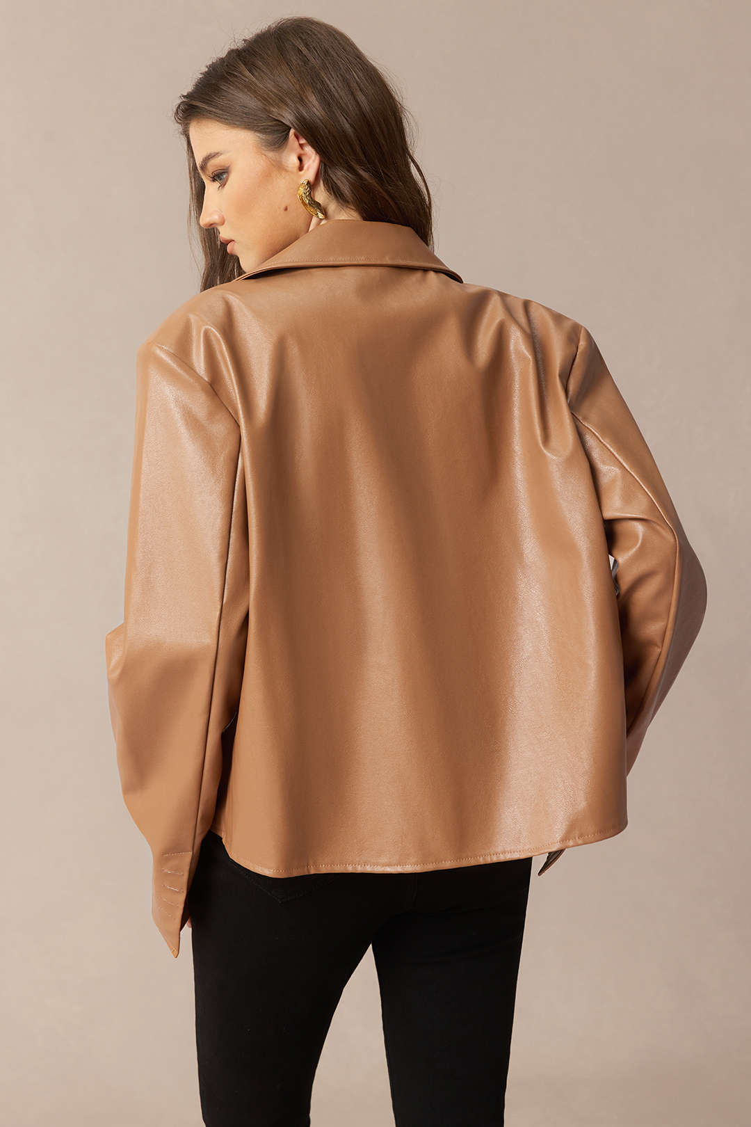 Veste en similicuir à revers crantés