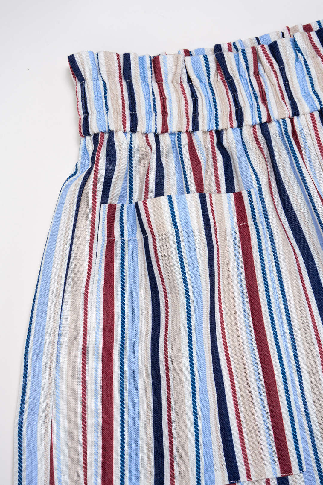 Stripes Print Pocket Shirred Waistband Shorts