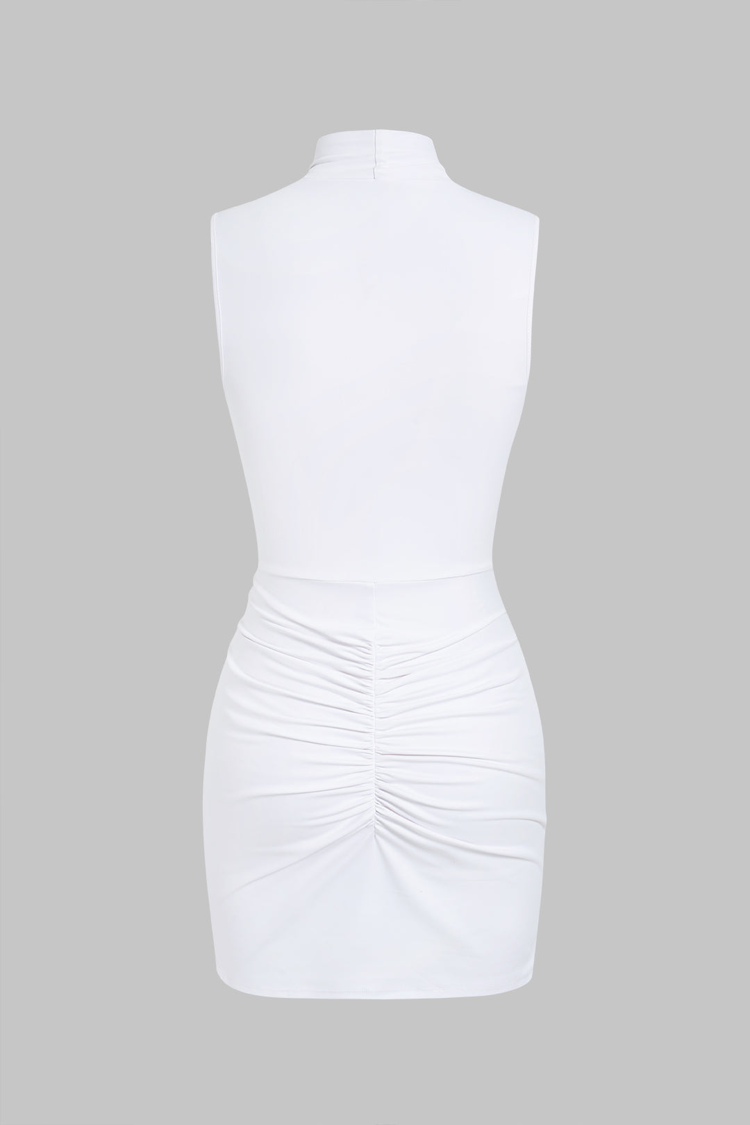 Mini-robe sans manches découpée avec décolleté en V et nœud sur le devant