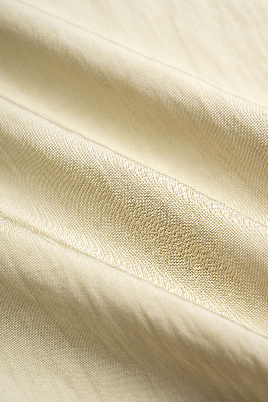 Chemise boutonnée à revers et manches courtes nouée