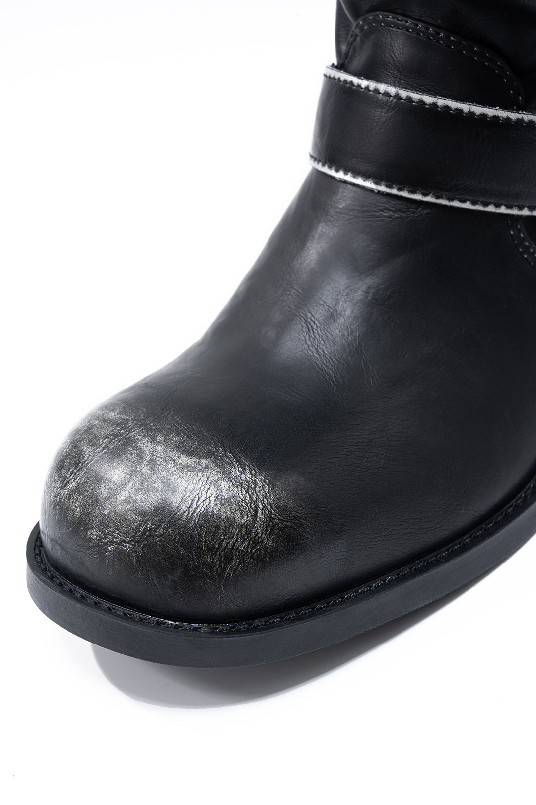 Bottes mi-mollet en cuir à boucle métallique