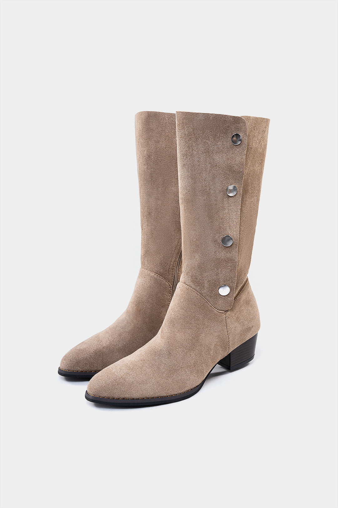 Wildleder-Stiefel mit Metallic-Knopf und spitzer Zehenpartie bis zur halben Wade