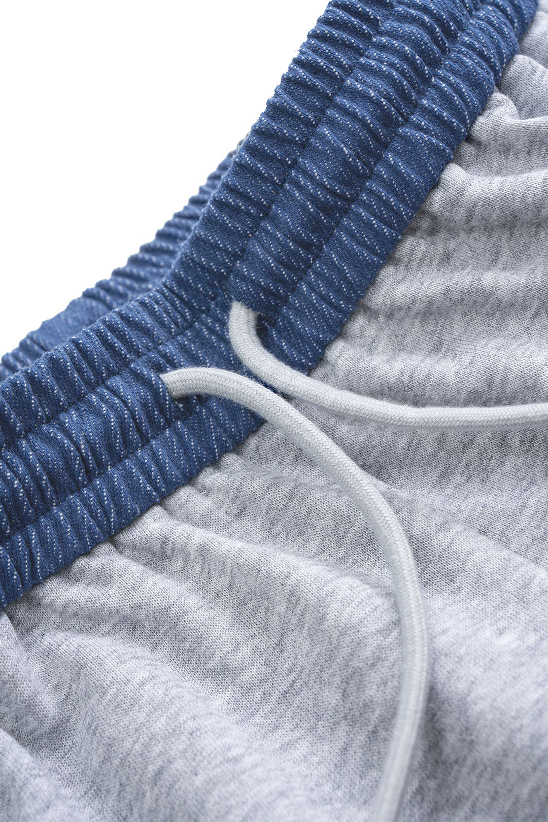 Kontrast-Patchwork-Langarmtop und geraffte Hose mit Kordelzug und Gummizug im Bund