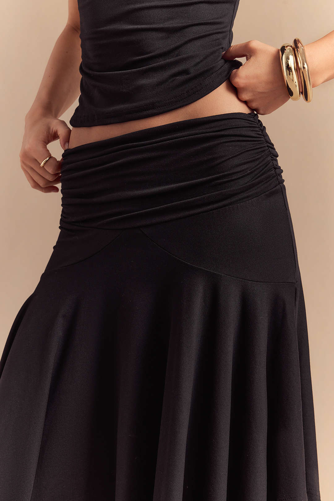 Solid Cami Top And Asymmetrical Hem Ruched Skirt Set