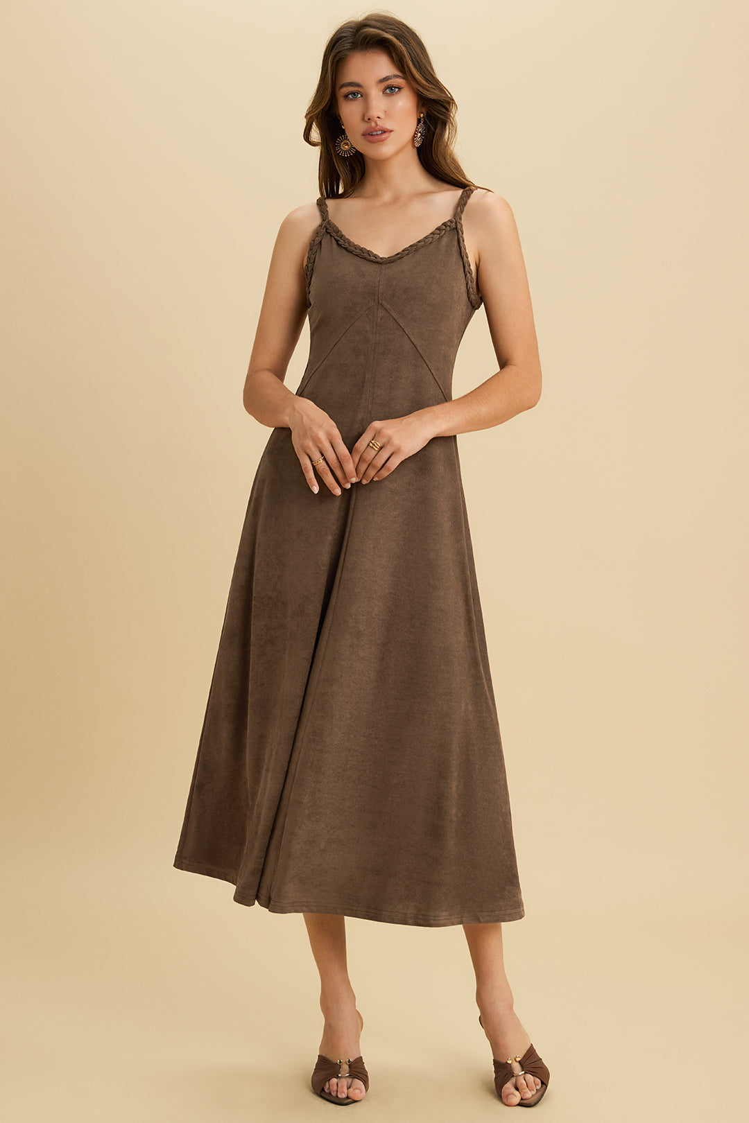 Robe midi sans manches en suède froncée à nœud torsadé