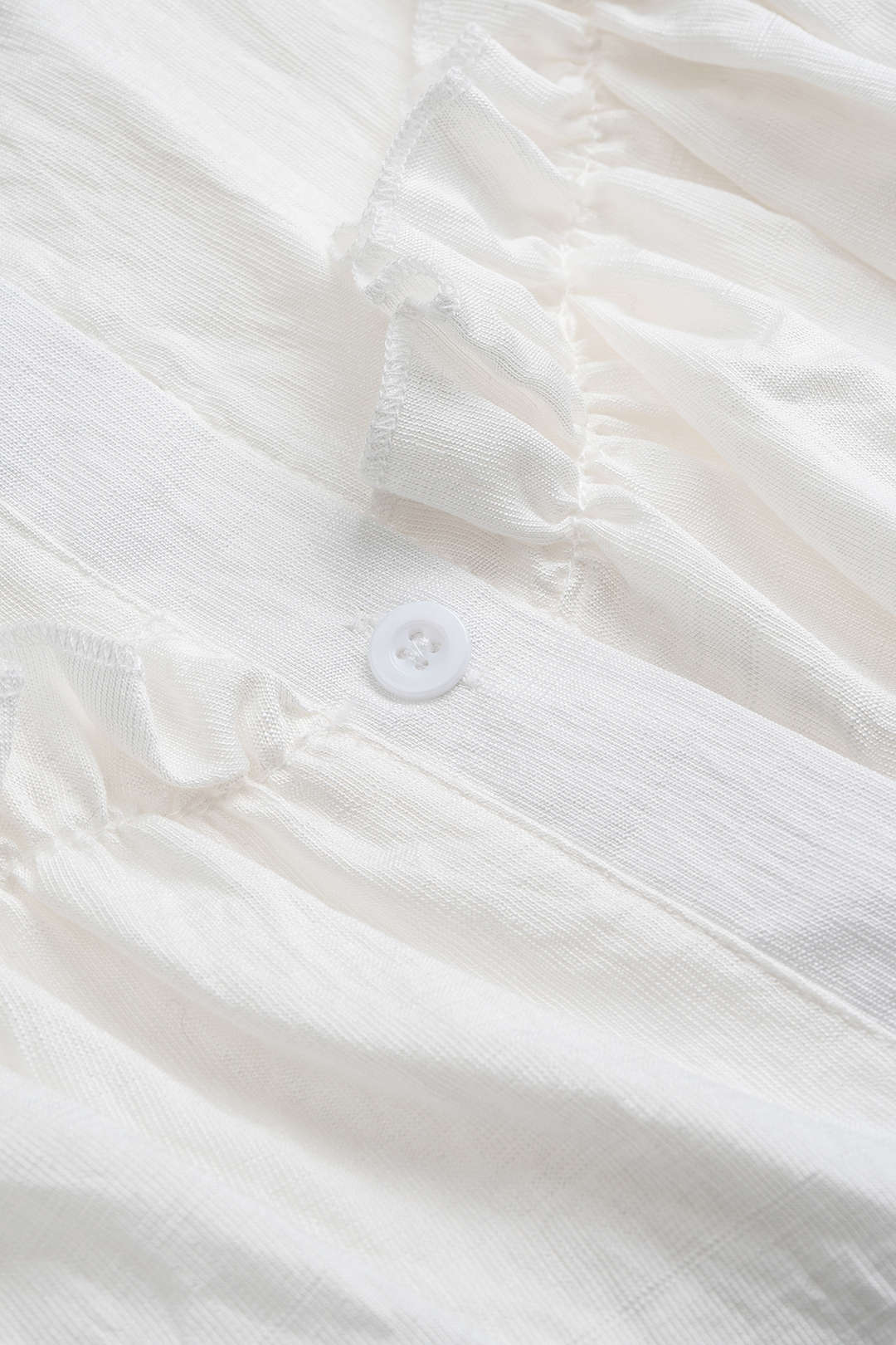 Einfarbiges Langarmshirt mit Rüschen