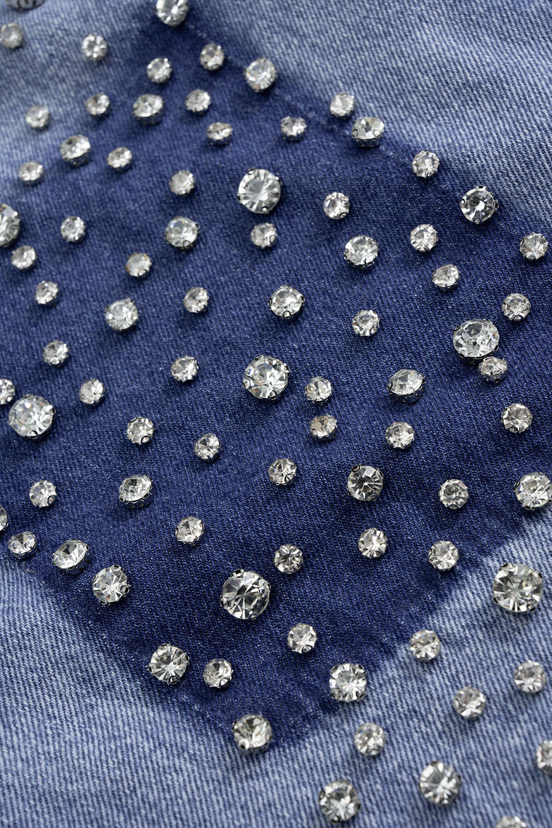 Jeansjacke mit Strassdekor