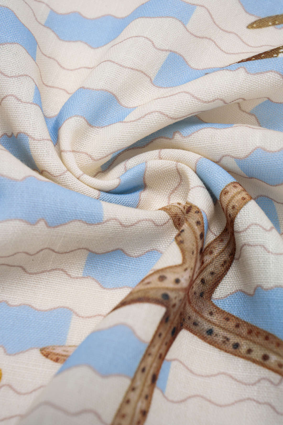 Hemd mit kurzen Ärmeln und Satin-Knöpfen mit Ozean-Print und Hose mit weitem Bein und gerafftem Bund