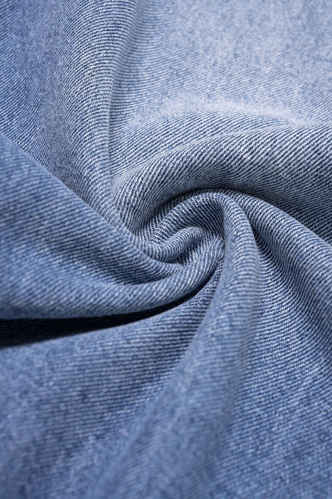Jean large ceinturé en denim avec poches