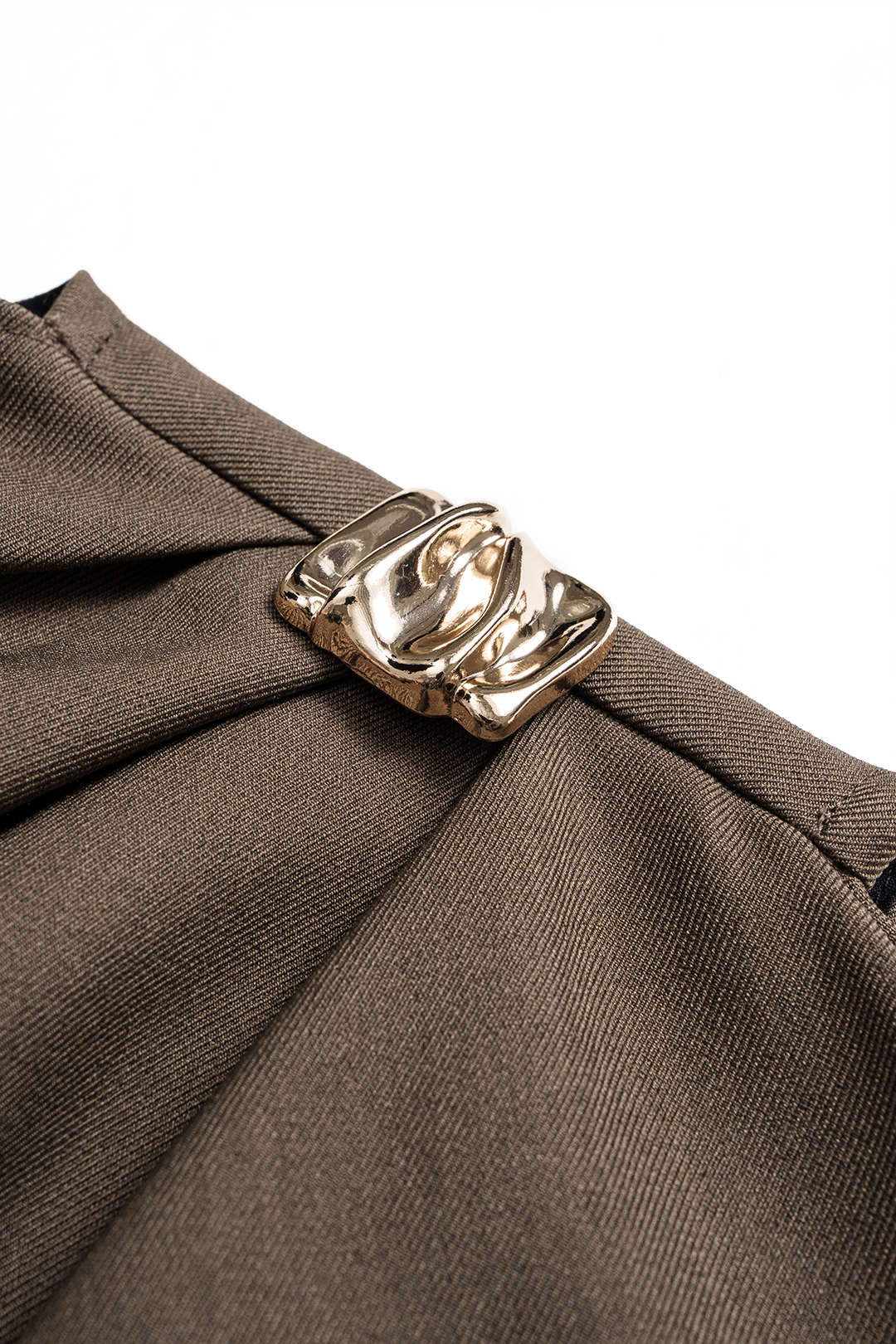 Metallic gerafftes, asymmetrisches Minikleid mit Reißverschluss und kurzen Ärmeln
