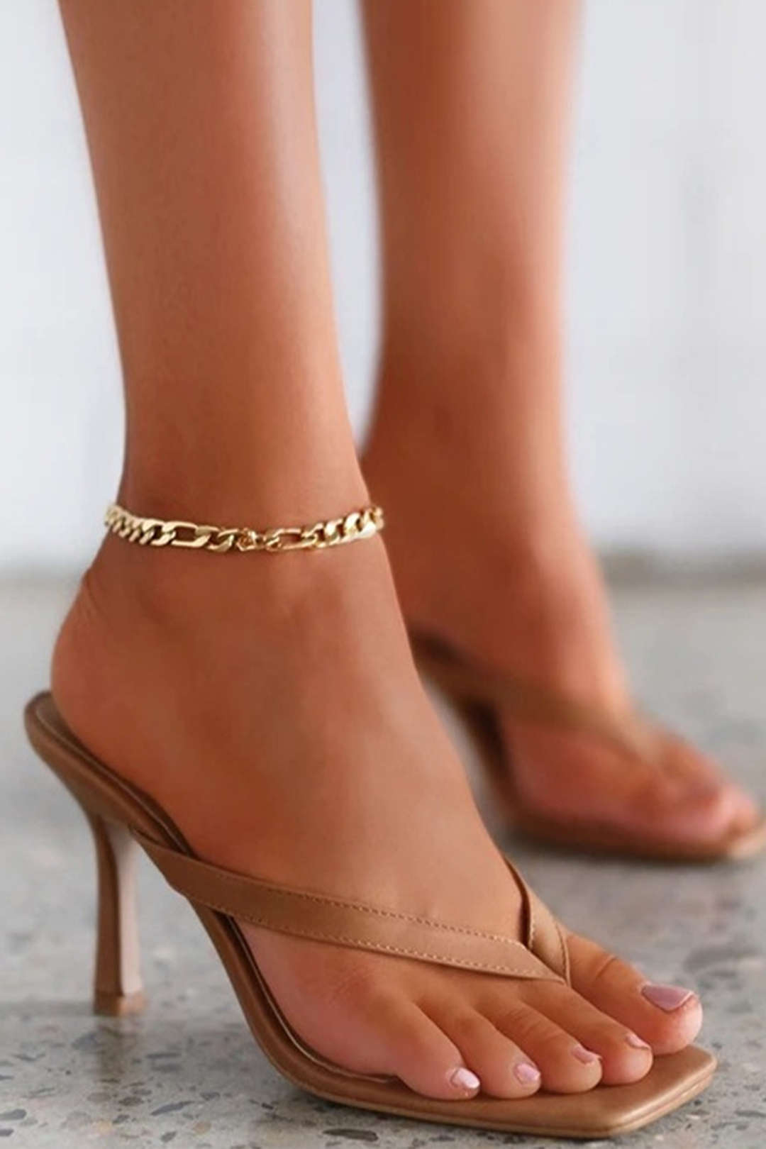 Nu-pieds à talon mi-haut basiques