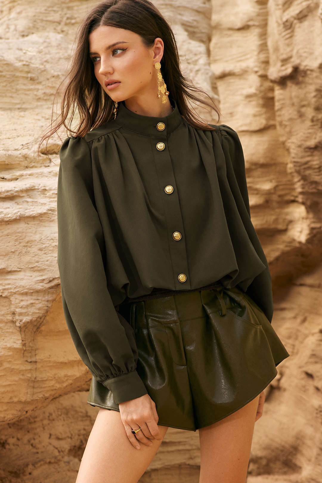 Gekräuselte Jacke mit Knopfleiste und Raffungen