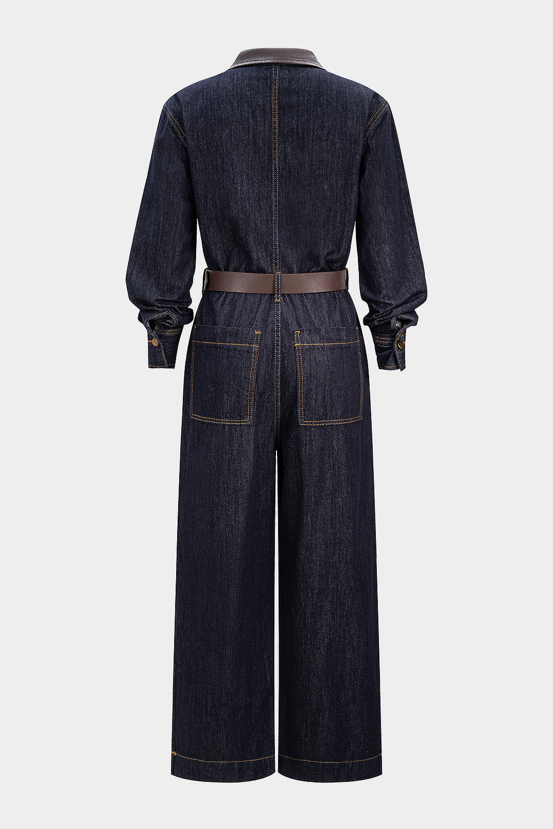 Jeans-Jumpsuit mit Gürtel, langen Ärmeln und Kunstleder-Patchwork