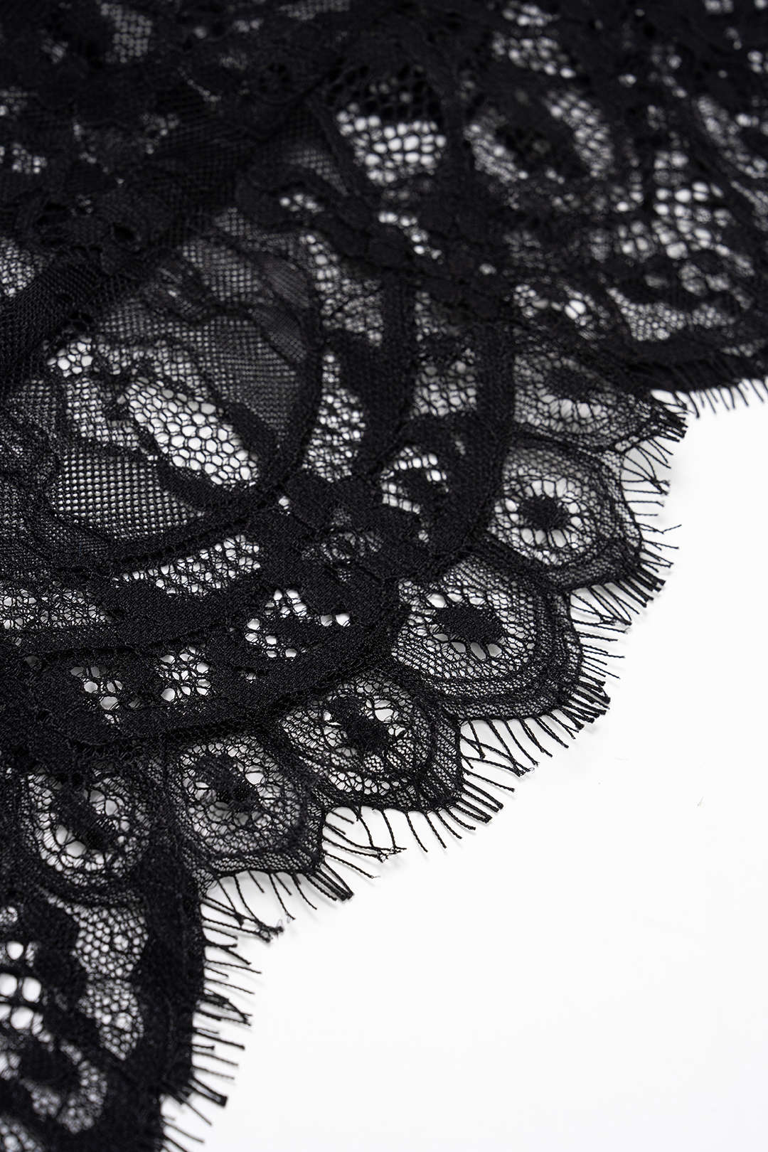 Jupe asymétrique en dentelle patchwork